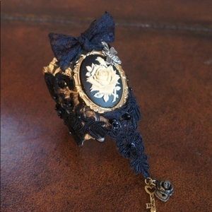 ✨🌟✨Cosmik Souls Handcrafted Black Lace Cameo Cuff